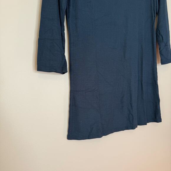 Laila Jayde Fitted Ribbed Scoop Neck 1/2 Sleeve Top Dark Denim NWT Small - Picture 4 of 9